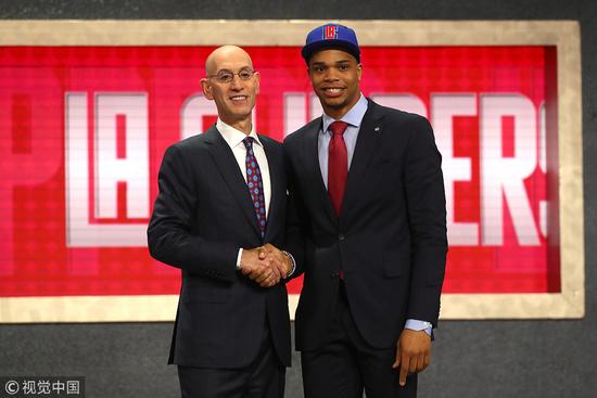 封盖上做出 封盖上做出