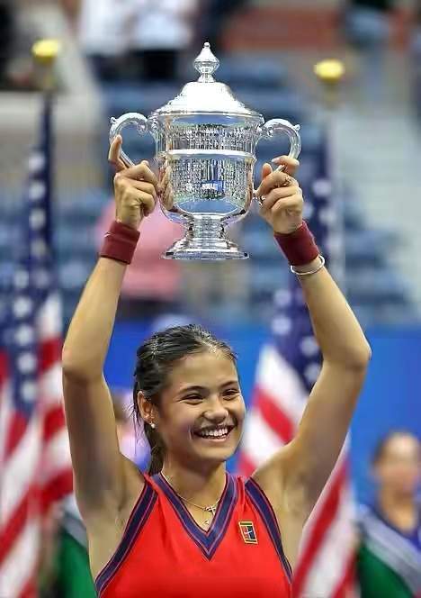 悬念提前揭 悬念提前揭